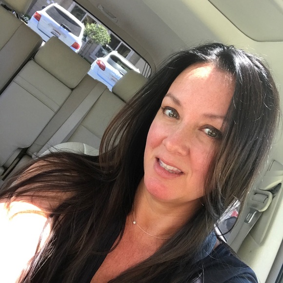 Meet your Posher, Dione - Picture 1 of 1